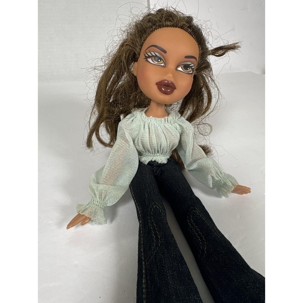 Bratz Doll Yasmin 2001 MGA Brown Hair Y2K Fashion Doll w/ Outfit TLC